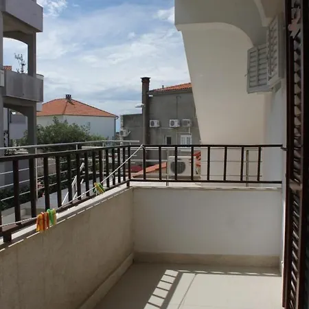 With A Parking Space Hvar - 8794 Χβαρ