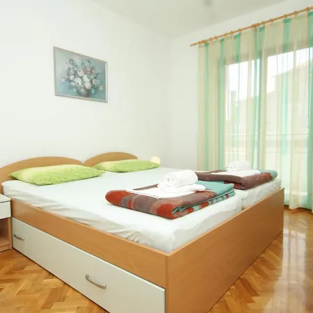 アパート With A Parking Space Hvar - 8794