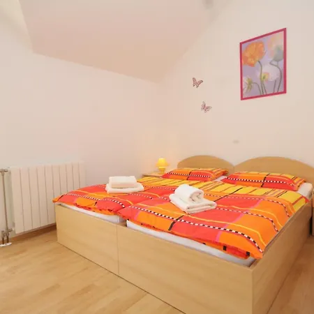 アパート With A Parking Space Hvar - 8794