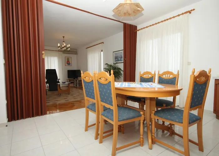 Апартаменты With A Parking Space Hvar - 8794 *