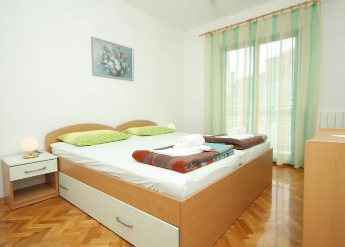 Апартаменты With A Parking Space Hvar - 8794