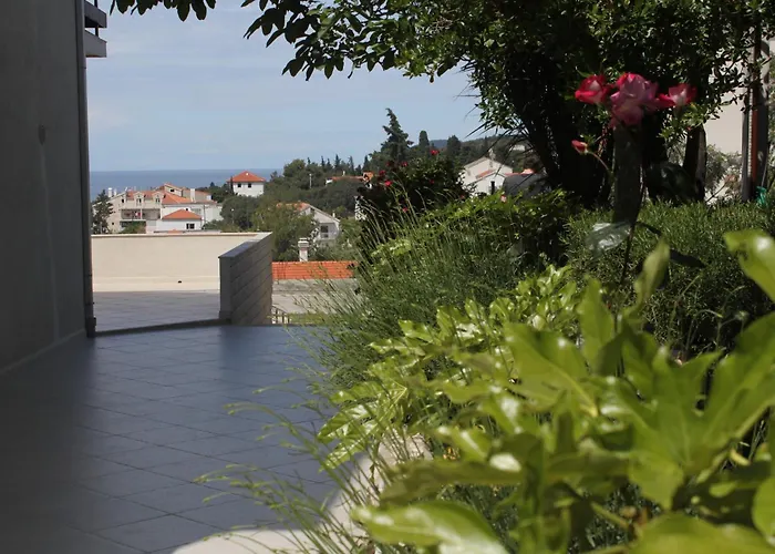 Апартаменты With A Parking Space Hvar - 8794